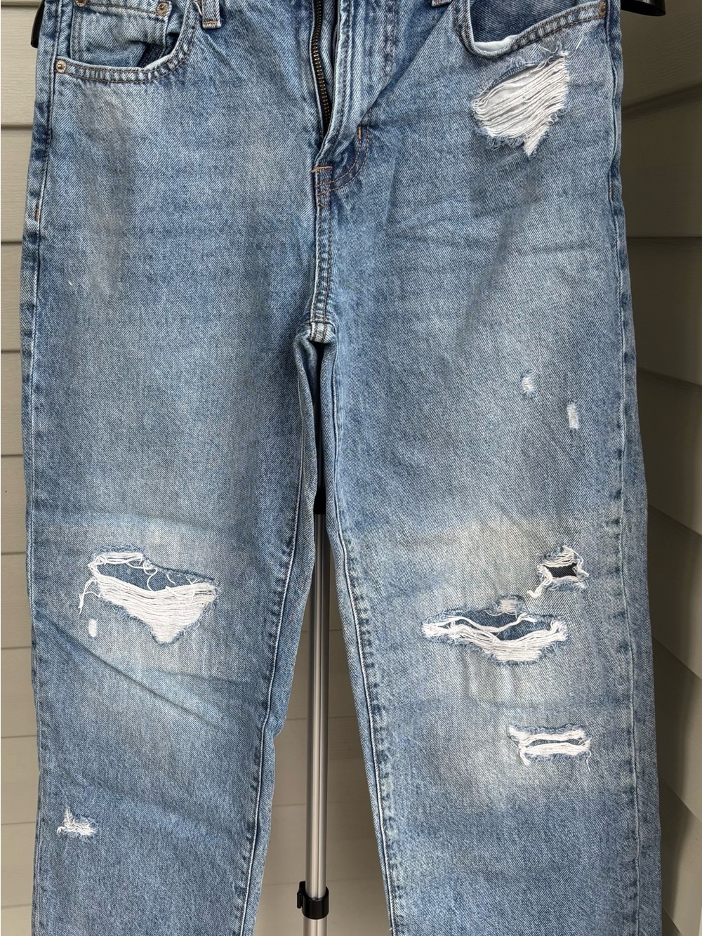 Aeropostale Jeans 28x30 Distressed Ripped‎ Baggy Relaxed Light Wash Denim